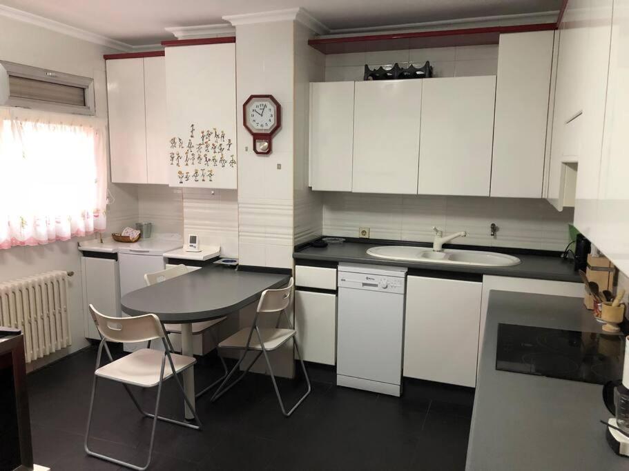 Lekker&vida, Vivienda De Uso Turistico, Centrica, Garaje En El Edificio Apartamento Valladolid